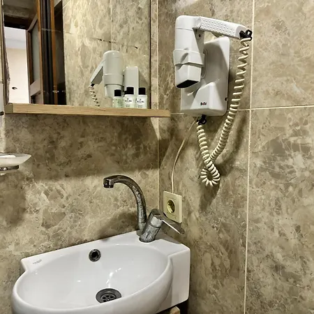 Visa Hotel 3*